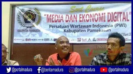 PWI Pamekasan Perdalam Materi Tema HPN 2019 di Surabaya