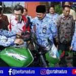Wujudkan Kota Tanpa Kumuh, Pemkab Sumenep Bagikan 7 Motor Pengangkut Sampah