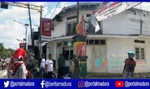 APK Pemilu 2019 di Sampang Diturunkan Paksa