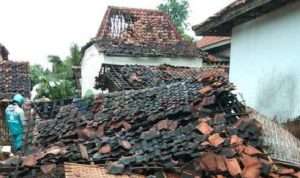 Puting Beliung Landa 4 Desa di Sumenep, Puluhan Rumah Rusak