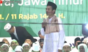 Jemaah Tabligh Akbar UAS Dilarang Ajungkan Jari, Lihat Reaksinya, Video Full UAS di Ponpes Al-Amien Prenduan Sumenep
