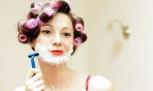 Wanita, Ini 5 Cara Aman Cukur Kumis dan Bulu di Wajah