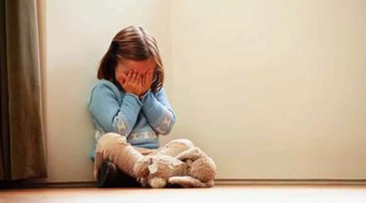 7 Cara Bijak Hadapi Si Kecil Yang Fobia Sosial - Portalmadura.com 7 Cara Bijak Hadapi Si Kecil yang Fobia Sosial
