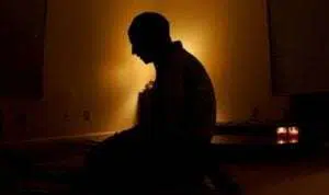 7 Syarat Sahnya Salat yang Wajib Umat Islam Perhatikan
