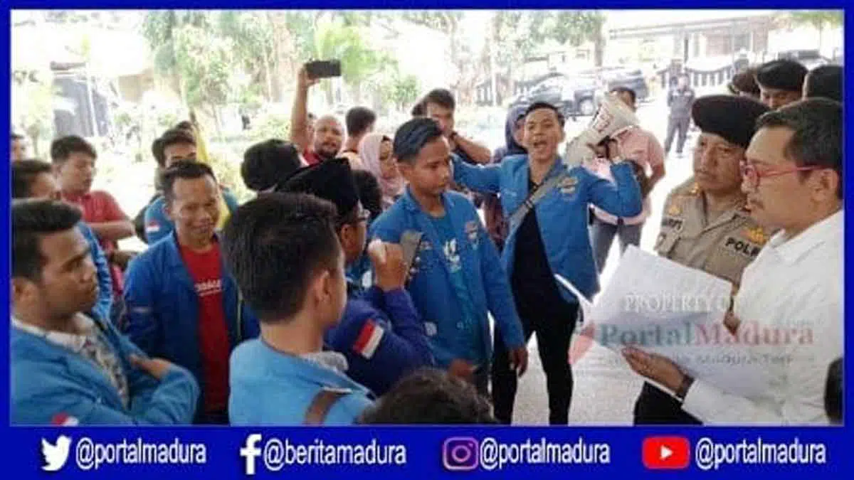 Geruduk DPRD Bangkalan, Aktivis PMII Kritisi Kinerja Anggota Dewan