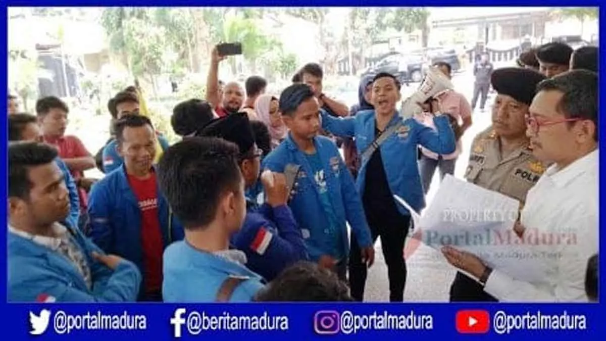 Geruduk DPRD Bangkalan, Aktivis PMII Kritisi Kinerja Anggota Dewan
