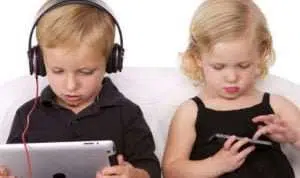 Bunda, Ini 9 Cara Cerdas Bikin Anak Tak Kecanduan Gadget