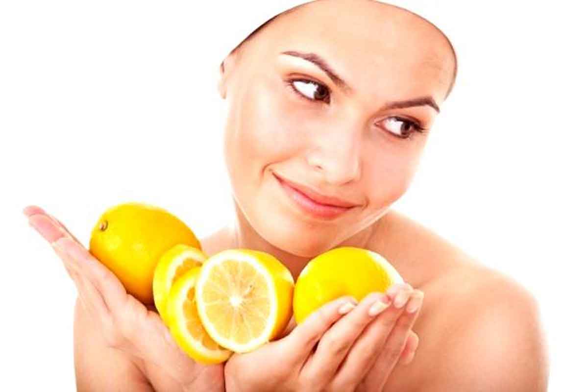 Ladies, Usir Noda Hitam di Wajahmu Hanya dengan Perasan Lemon Lho!