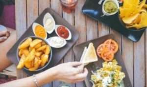 Hindari 5 Hal Ini Saat Makan Siang Agar Diet Anda Sukses