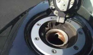 Jangan Biasakan Tangki Bensin Motor Anda Kosong, Ini Bahayanya