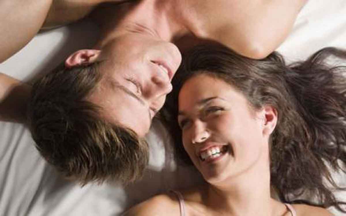Kenali 4 Fase Menuju Orgasme yang Dialami Tubuh Ketika Bercinta
