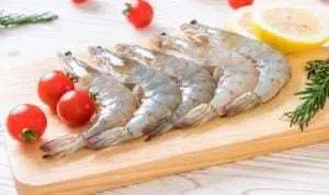 Kenali Cara yang Benar Bersihkan Udang Agar Tak Bau Amis