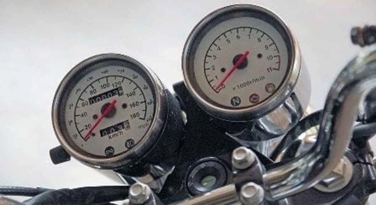 Ketahui 3 Penyebab Speedometer Rusak