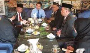 Perkuat Kerjasama Pendidikan, Konjen RI Jeddah Temui Rektor UNNES di Mekkah