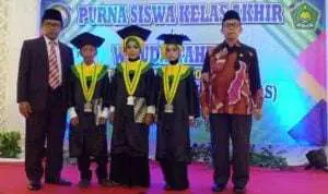 MIN 1 Sumenep Gelar Wisuda dan Purnasiswa Kelas Akhir