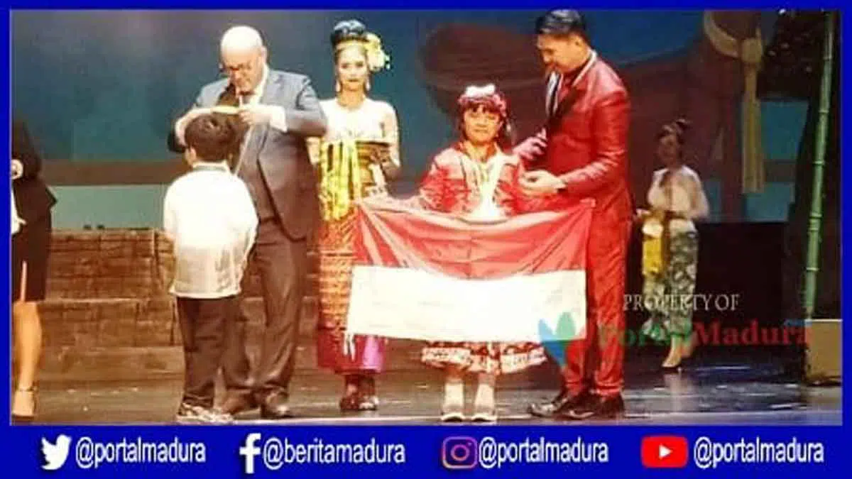 Siswi SD di Sampang Raih Medali Perak Olimpiade Matematika di Thailand