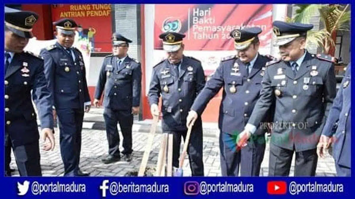 Hasil Sitaan, Lapas Klas II A Pamekasan Musnahkan Ratusan HP