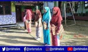SMA Maarif Pamekasan Gelar Upacara dan Pembuatan Video Kartini