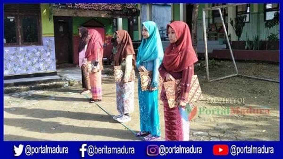 SMA Maarif Pamekasan Gelar Upacara dan Pembuatan Video Kartini
