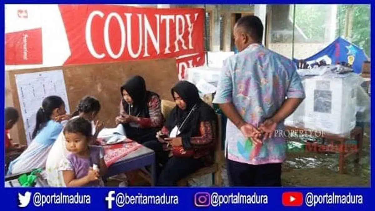 Hujan Deras, Pemungutan Surat Suara di Pamekasan Dihentikan Sementara