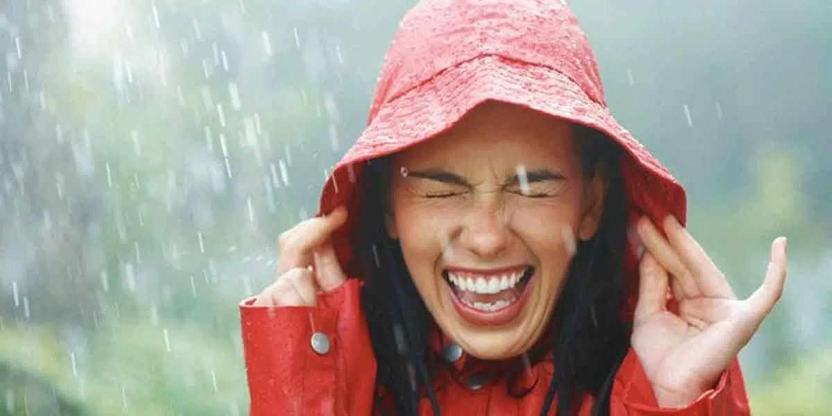 Kehujanan? Coba Lakukan 5 Tips Ini agar Tidak Sakit