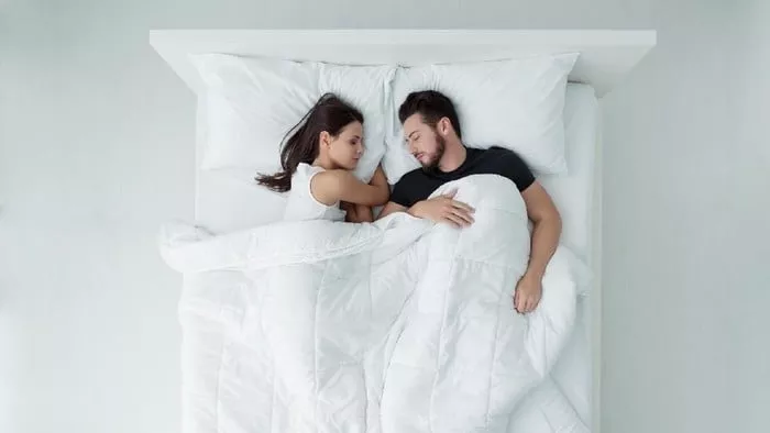 Kenali 4 Perbedaan Cara Tidur Antara Pria dan Perempuan