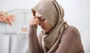 4 Cara Redakan Sakit Kepala Tanpa Harus Batalkan Puasa