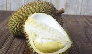 5 Buah yang Sebaiknya Tak Dikonsumsi Saat Buka Puasa