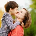 5 Cara Besarkan Anak Laki-laki Agar Menghormati Perempuan
