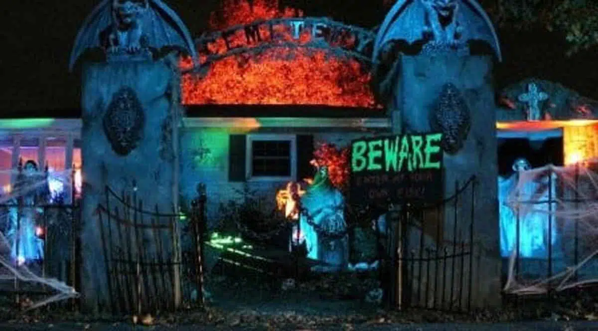 5 Wahana Rumah hantu Terseram di Dunia