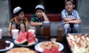 Bunda, Lakukan 7 Cara Ini Agar Anak Kuat Puasa Ramadan