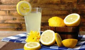 Begini 5 Cara Aplikasikan Air Lemon untuk Rambut Anda
