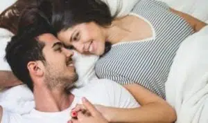 Pasutri, Lakukan 7 Kebiasaan Bercinta ini Meski Sudah Punya Anak