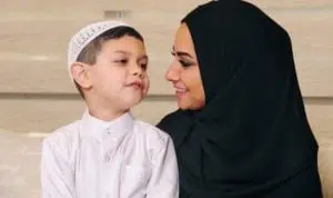 Bunda, Ini 5 Cara Mudah Bantu Anak Mencintai Bulan Ramadan