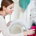 Guys, Ini 4 Cara Tepat Cuci Sajadah Agar Bersih dan Tetap Awet