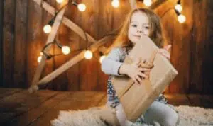 3 Cara Praktis Belanja Hadiah Lebaran Tanpa Keluar Rumah