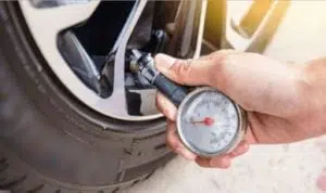 Jangan Salah, Ini Tekanan Angin yang Standar untuk Ban Mobil