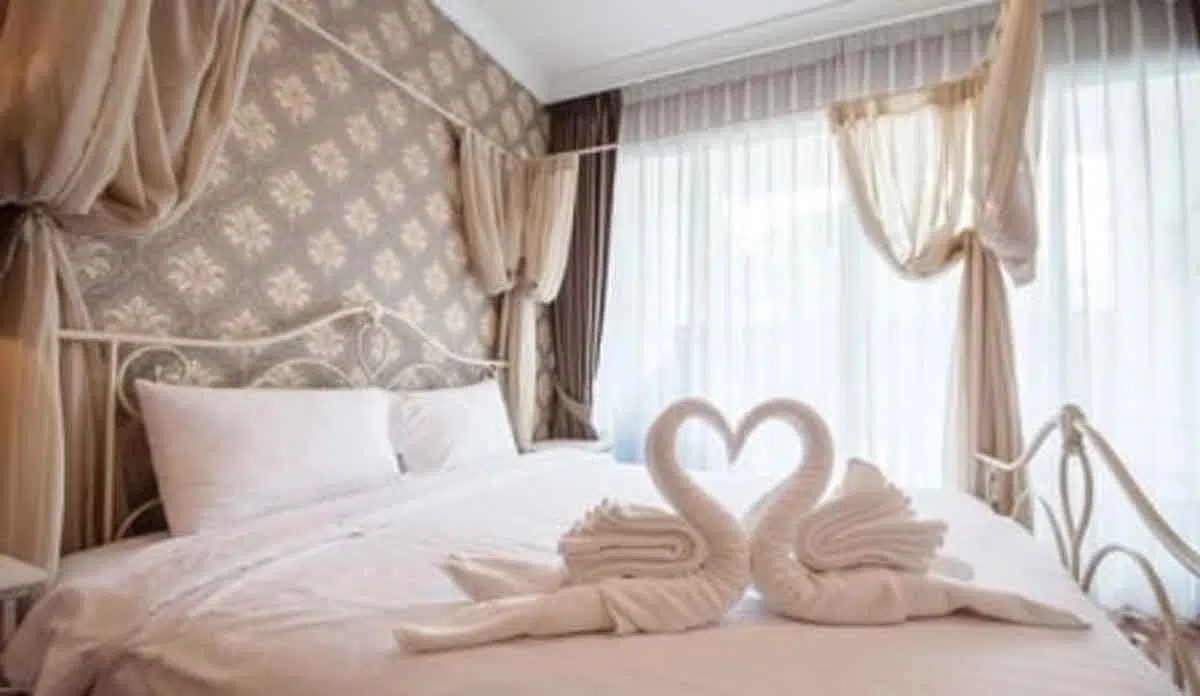 Pasutri, Lakukan 5 Cara Ini Agar Bercinta di Hotel Makin Hot