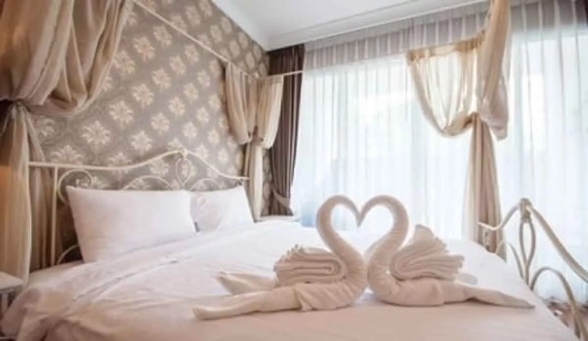Pasutri, Lakukan 5 Cara Ini Agar Bercinta di Hotel Makin Hot