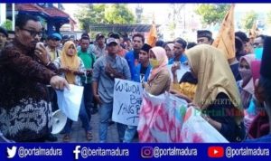 PMII Sampang Demo Kantor Disdik, SE Larangan Wisuda Dinilai Tak Prosedural