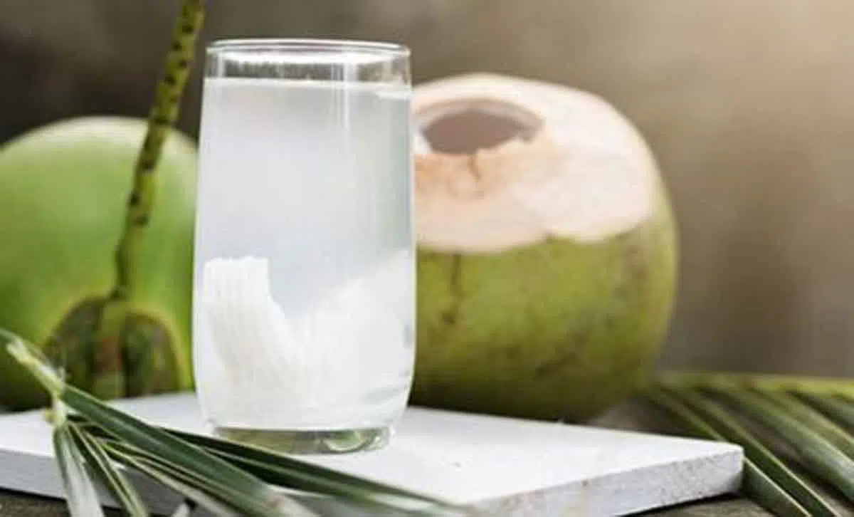Ladies, Kenali 5 Khasiat Air Kelapa yang Terdapat dalam Produk Skincare