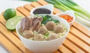 Menu Buka Puasa: Resep Bakso Kuah Kenyal yang Bikin Nagih