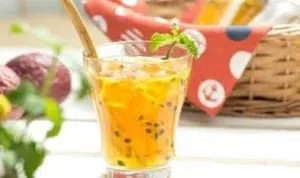 Menu Takjil Resep Es Jeruk Markisa yang Menyegarkan