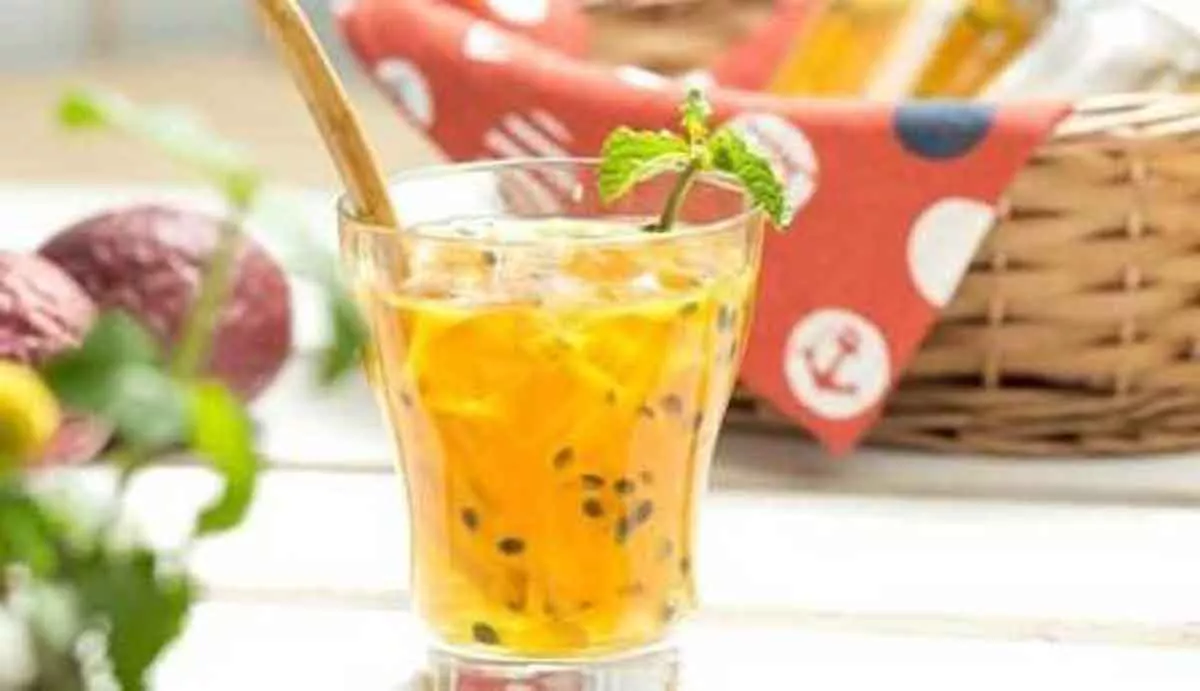 Menu Takjil: Resep Es Jeruk Markisa yang Menyegarkan
