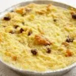 Menu Takjil: Resep Puding Roti Pisang yang Lembut