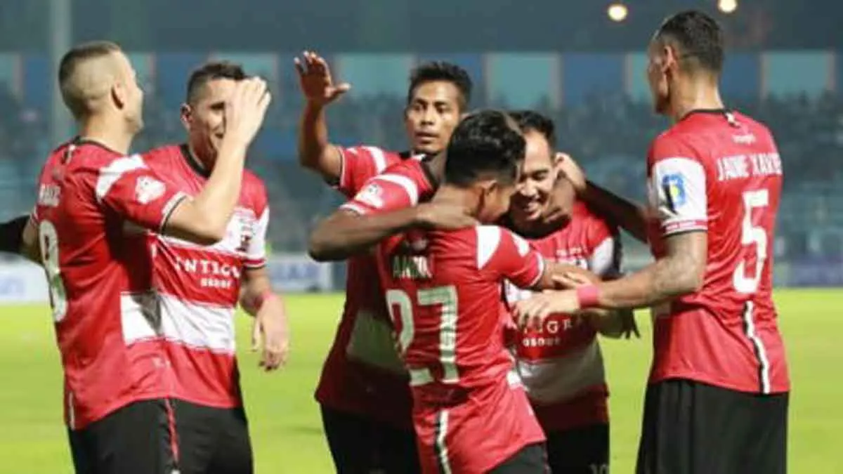 Menang Atas Borneo FC,  Makin Kokoh di Puncak Klasemen