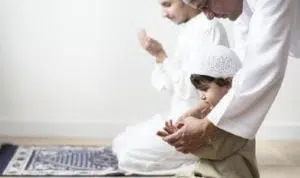 Pentingnya Ajarkan Anak Nilai Ibadah dan Berbagi Saat Ramadan