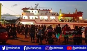 Ratusan Warga Kepulauan Masalembu Tertahan di Pelabuhan Kalianget Sumenep