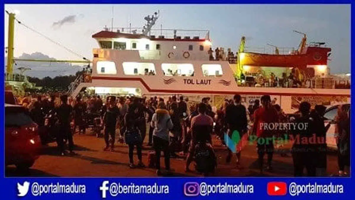 Ratusan Warga Kepulauan Masalembu Tertahan di Pelabuhan Kalianget Sumenep