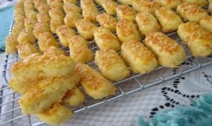 Tips Membuat Kue Kastengel Agar Tidak Mudah Hancur saat Dipanggang